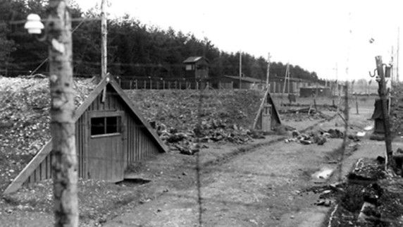 In Erdhütten wie diesen waren vor allem männliche KZ-Häftlinge untergebracht. Augsburger Allgemeine: http://www.augsburger-allgemeine.de/landsberg/Eine-Erdhuette-fuer-den-Bunker-id33144287.html (20.11.2015).